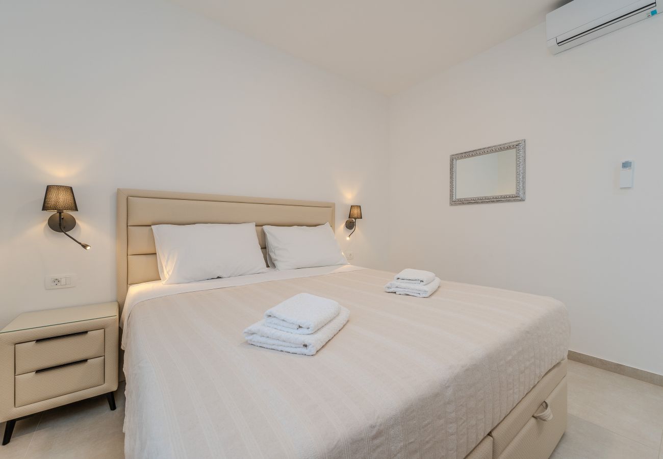 Ferienhaus in Ražanac - Ferienhaus Pecora Nera mit Pool