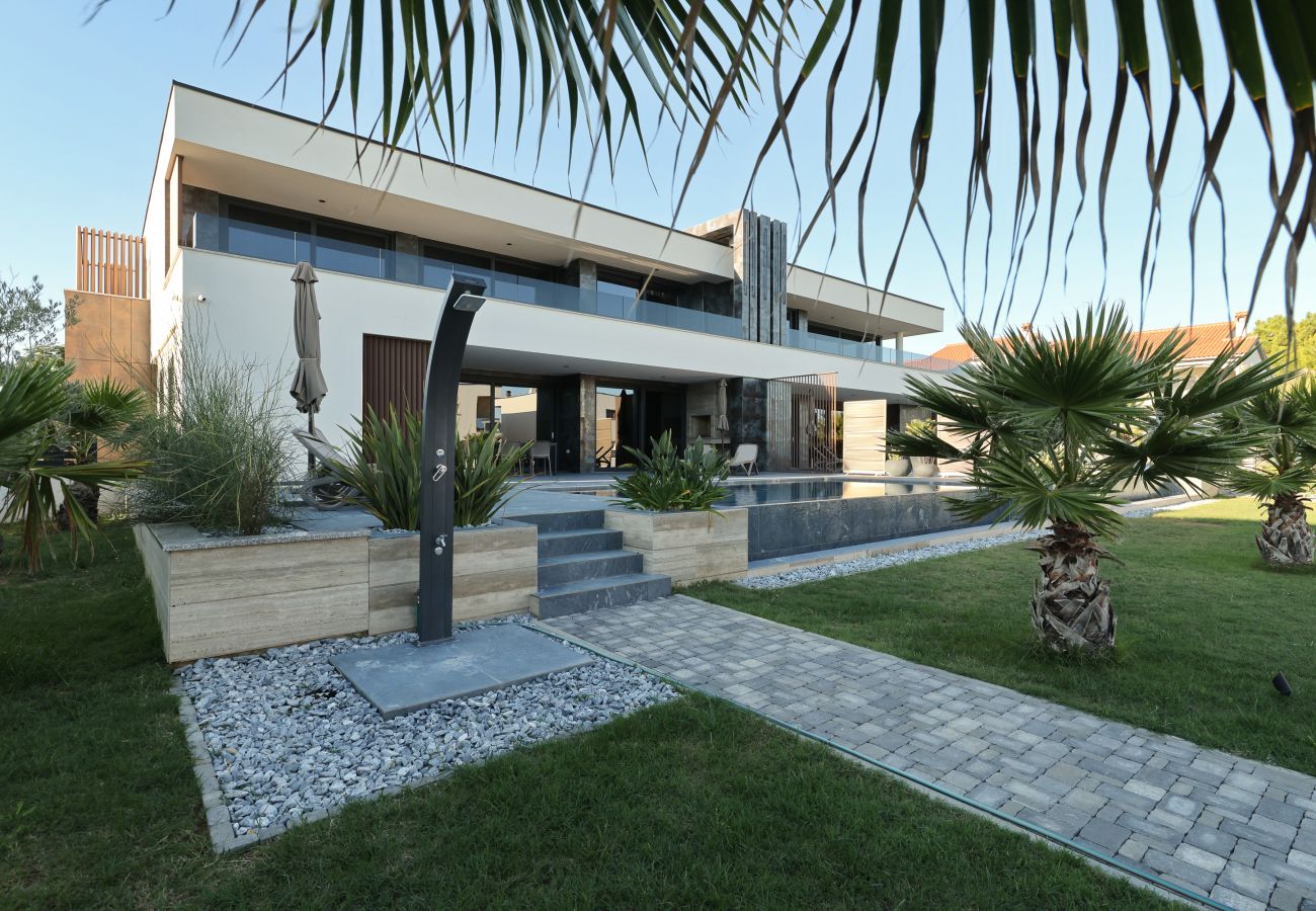 Villa in Vir - Villa Suva Punta Elite mit Privatpool