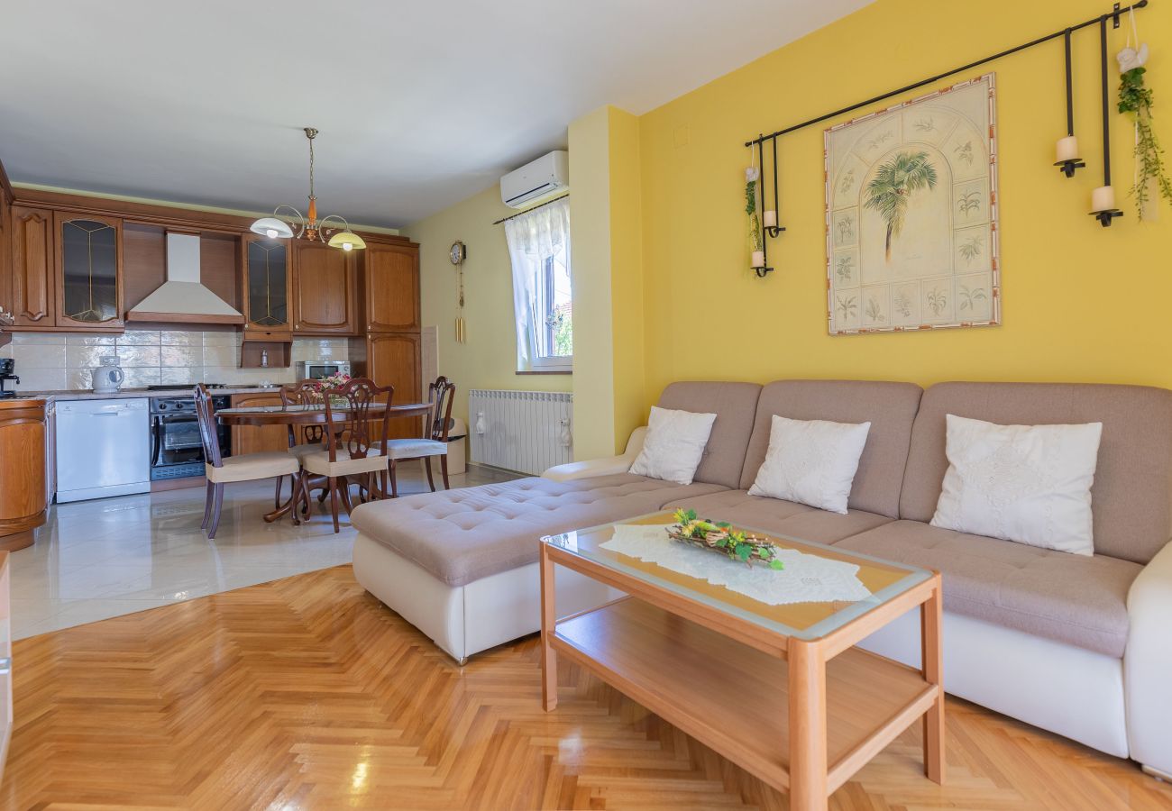 Ferienwohnung in Zadar -  Ferienwohnung Marinko No.2 nahe SC Višnjik