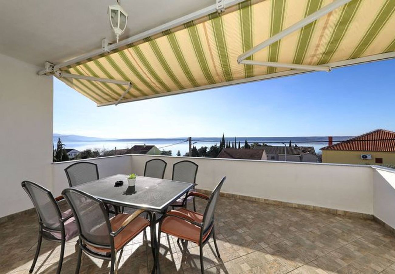 Ferienwohnung in Maslenica - Ferienwohnung Filip mit Meerblick und Balkon