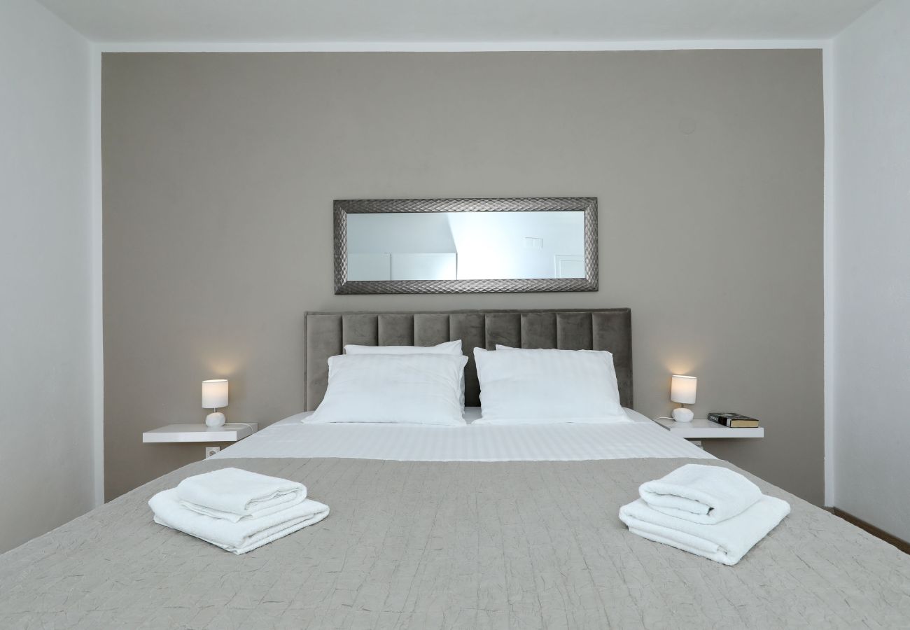 Ferienwohnung in Maslenica - Ferienwohnung Filip mit Meerblick und Balkon