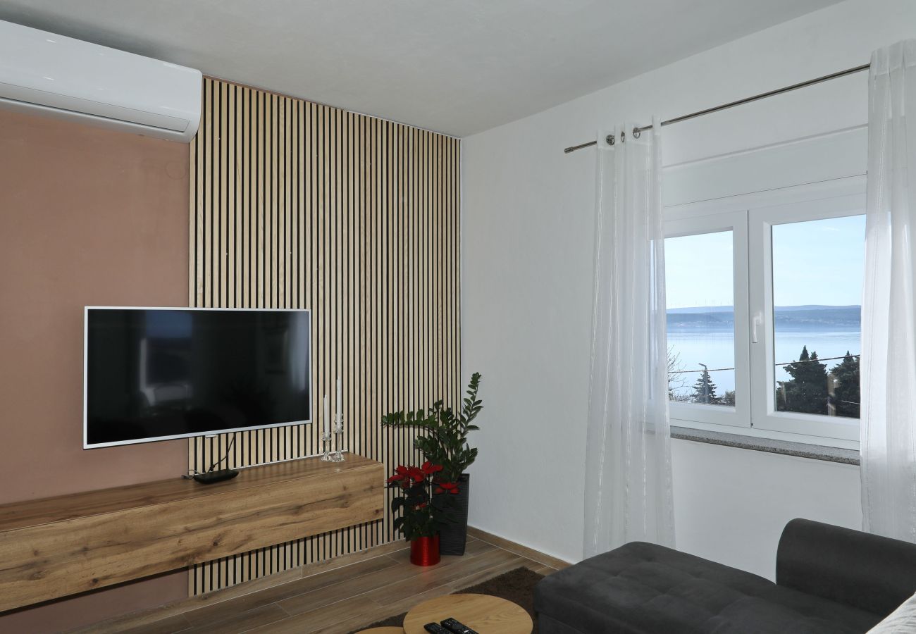 Ferienwohnung in Maslenica - Ferienwohnung Filip mit Meerblick und Balkon