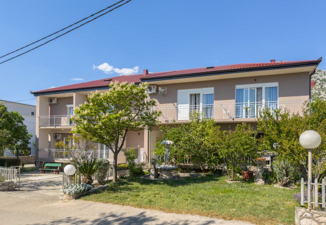Ferienwohnung in Starigrad - Ferienwohnung Tinka No.8 strandnah
