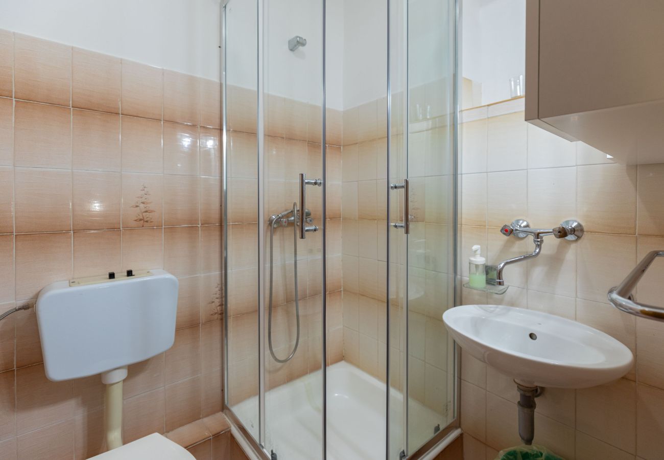 Ferienwohnung in Starigrad - Ferienwohnung Tinka No.8 strandnah