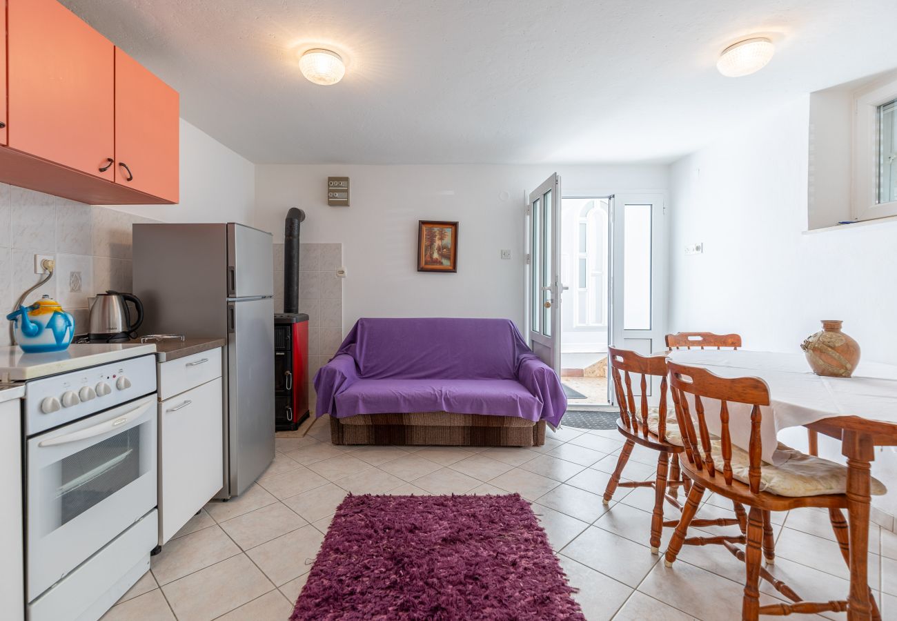 Ferienwohnung in Starigrad - Ferienwohnung Tinka No.1 strandnah