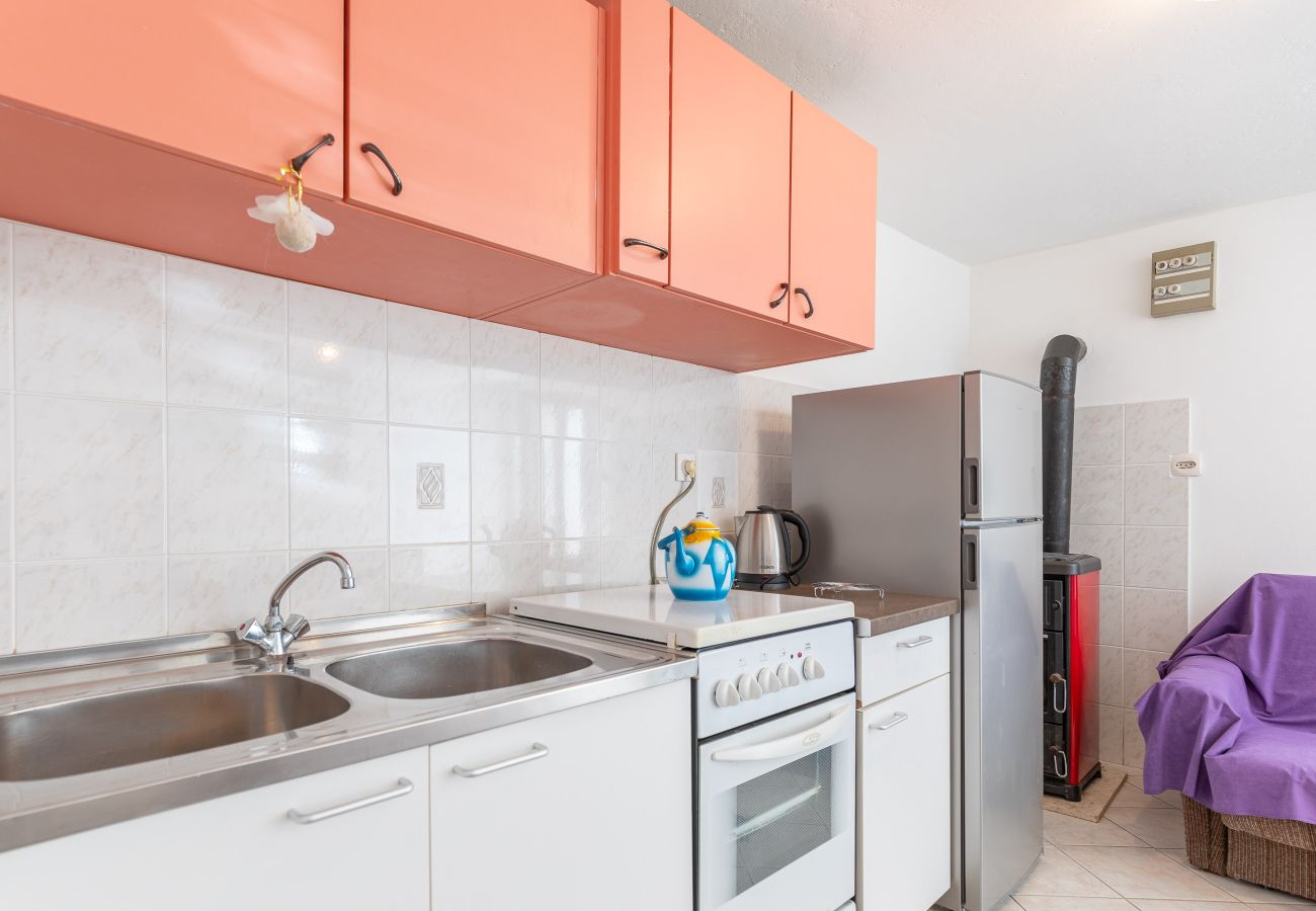 Ferienwohnung in Starigrad - Ferienwohnung Tinka No.1 strandnah