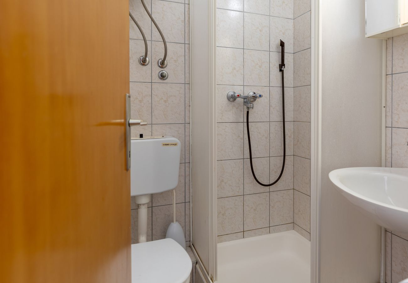 Zimmeranmietung in Starigrad - Zimmer Tinka No.2 strandnah