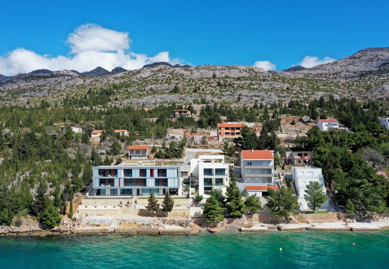 Ferienwohnung in Starigrad - Ferienwohnung Meeresbrise 4 direkt am Meer