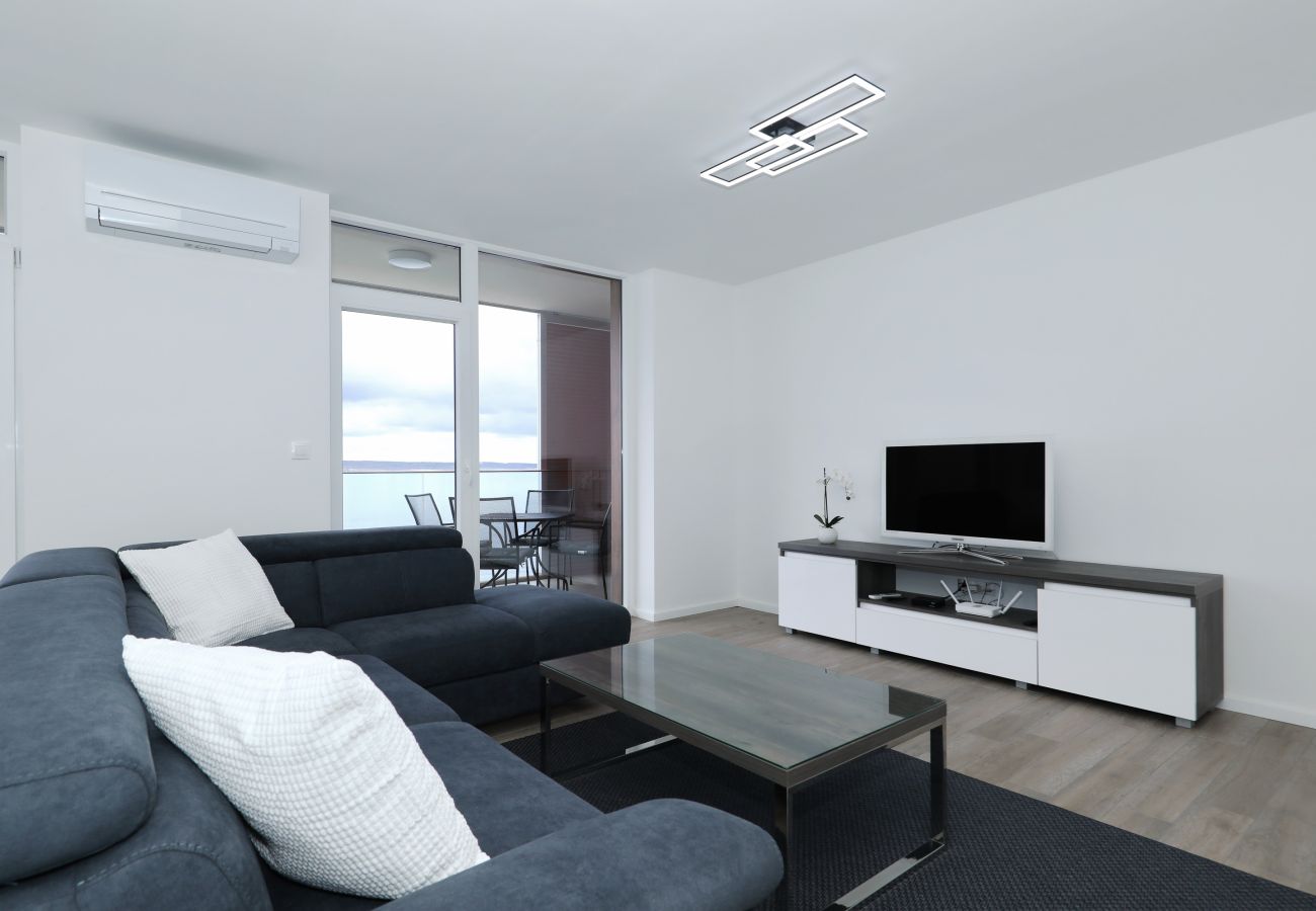 Ferienwohnung in Starigrad - Ferienwohnung Meeresbrise 4 direkt am Meer