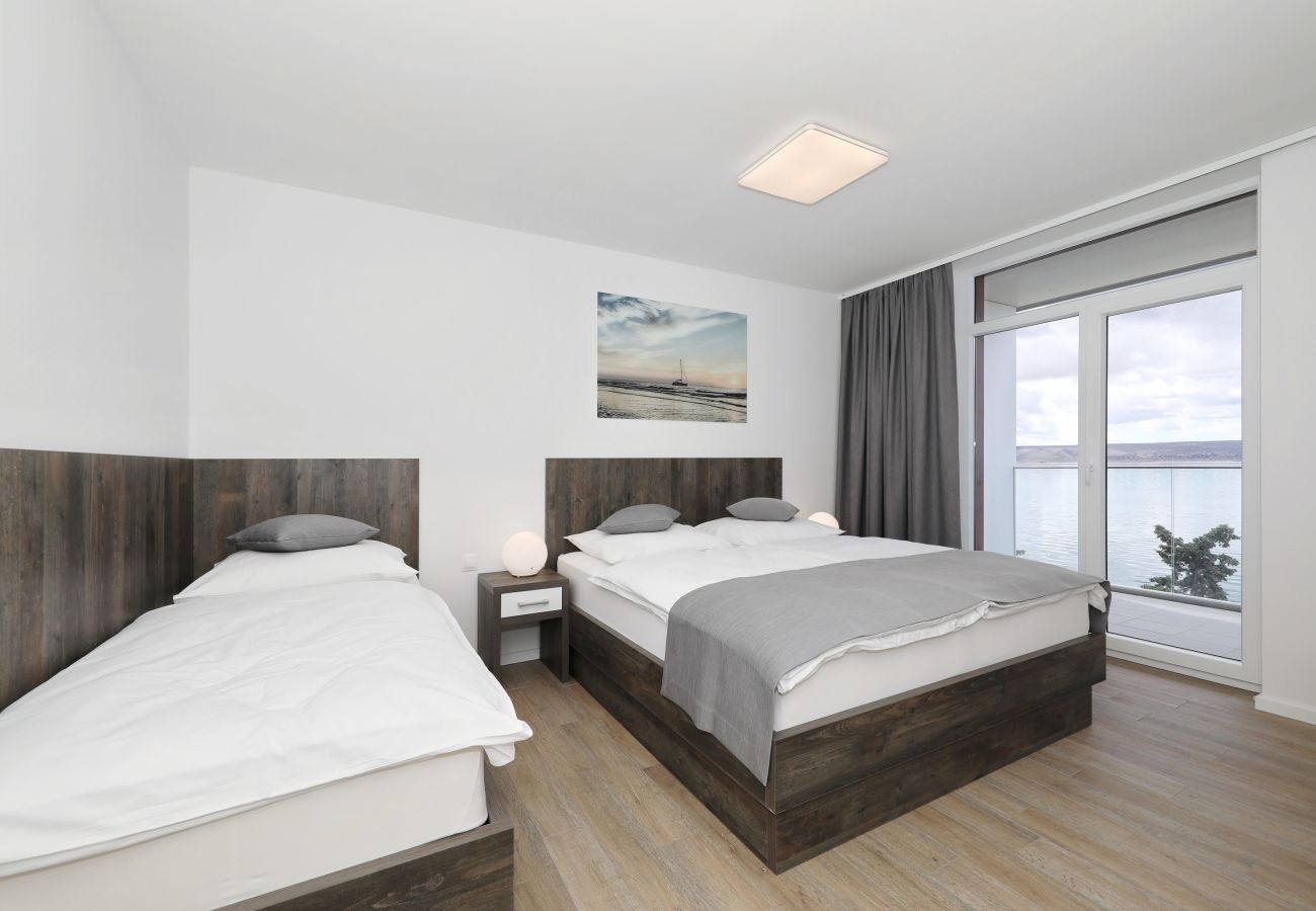 Ferienwohnung in Starigrad - Ferienwohnung Meeresbrise 4 direkt am Meer