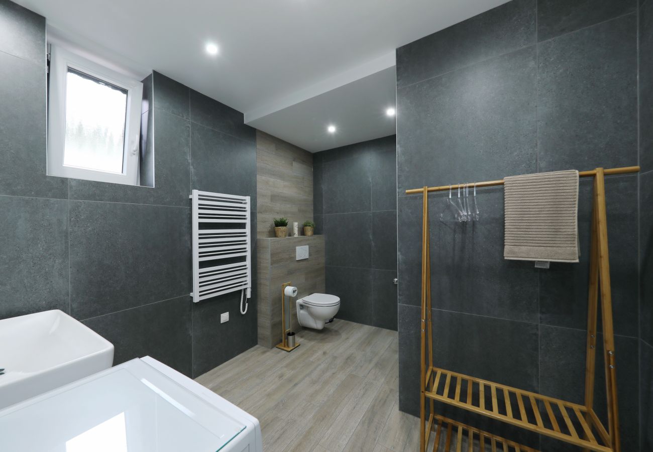 Ferienwohnung in Starigrad - Ferienwohnung Meeresbrise 4 direkt am Meer