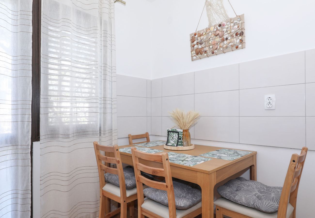 Studio in Starigrad - Studio Hibis 1 nahe Strand