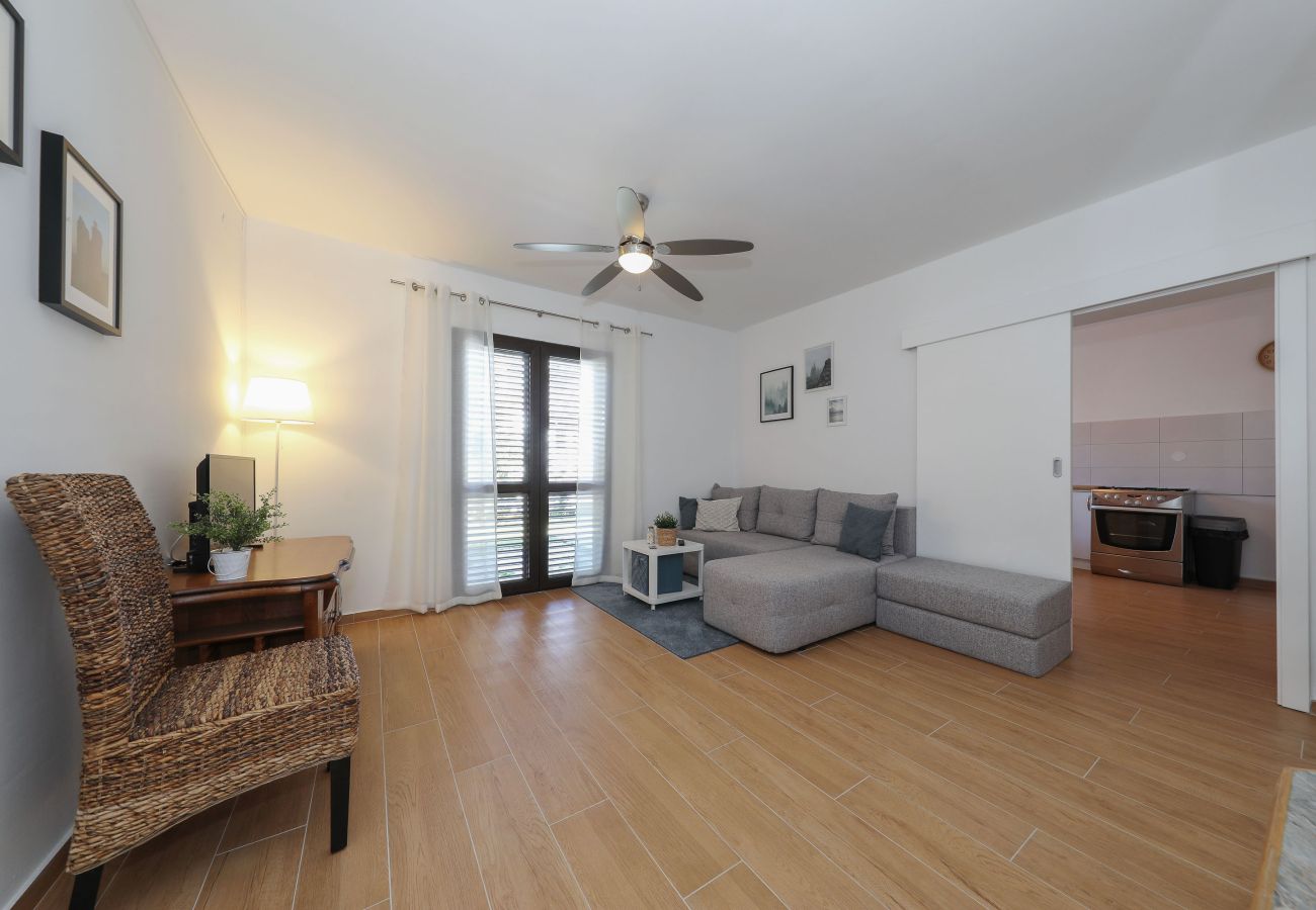 Studio in Starigrad - Studio Hibis 1 nahe Strand