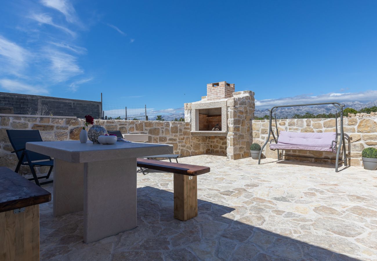 Ferienhaus in Ražanac - Ferienhaus Fortica mit Meerblick