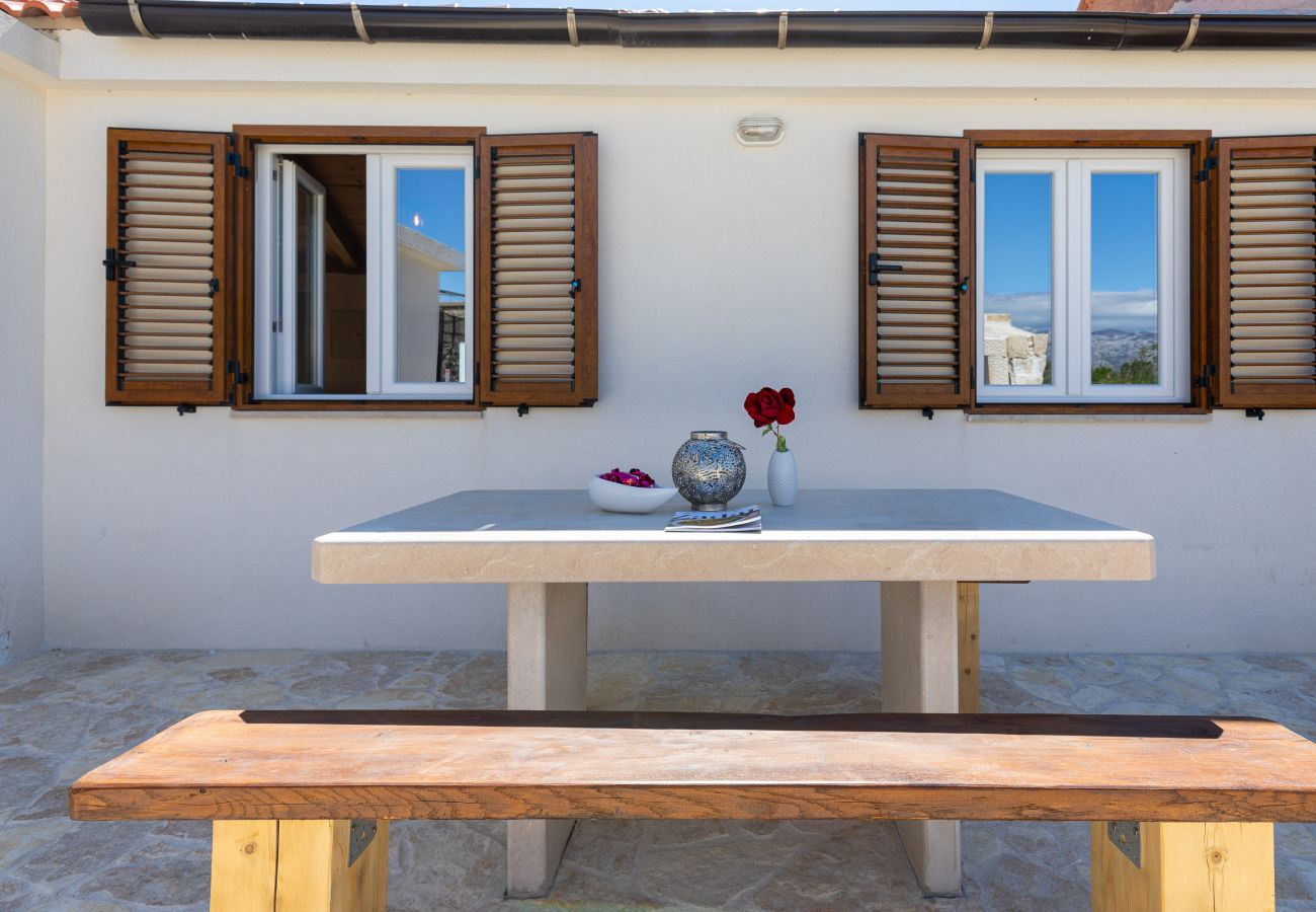 Ferienhaus in Ražanac - Ferienhaus Fortica mit Meerblick