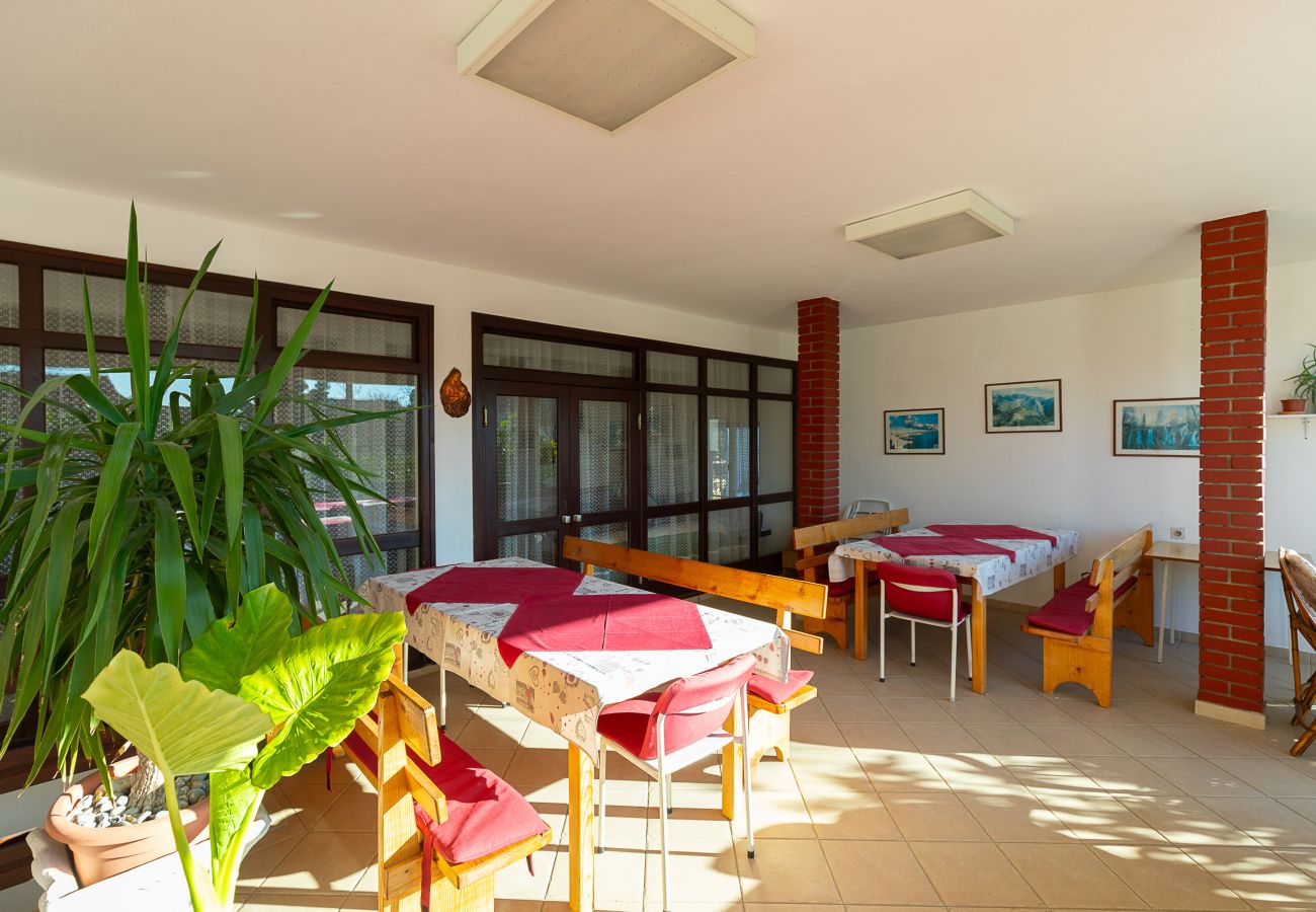 Zimmeranmietung in Starigrad - Zimmer Tinka No.1 strandnah