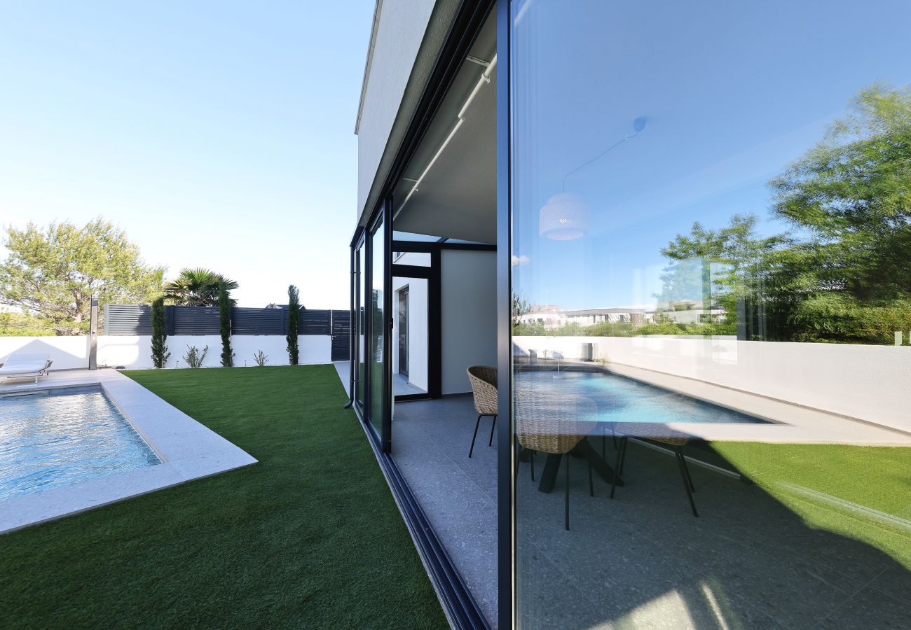 Ferienwohnung in Nin - Ferienwohnung RoBell mit Privatpool