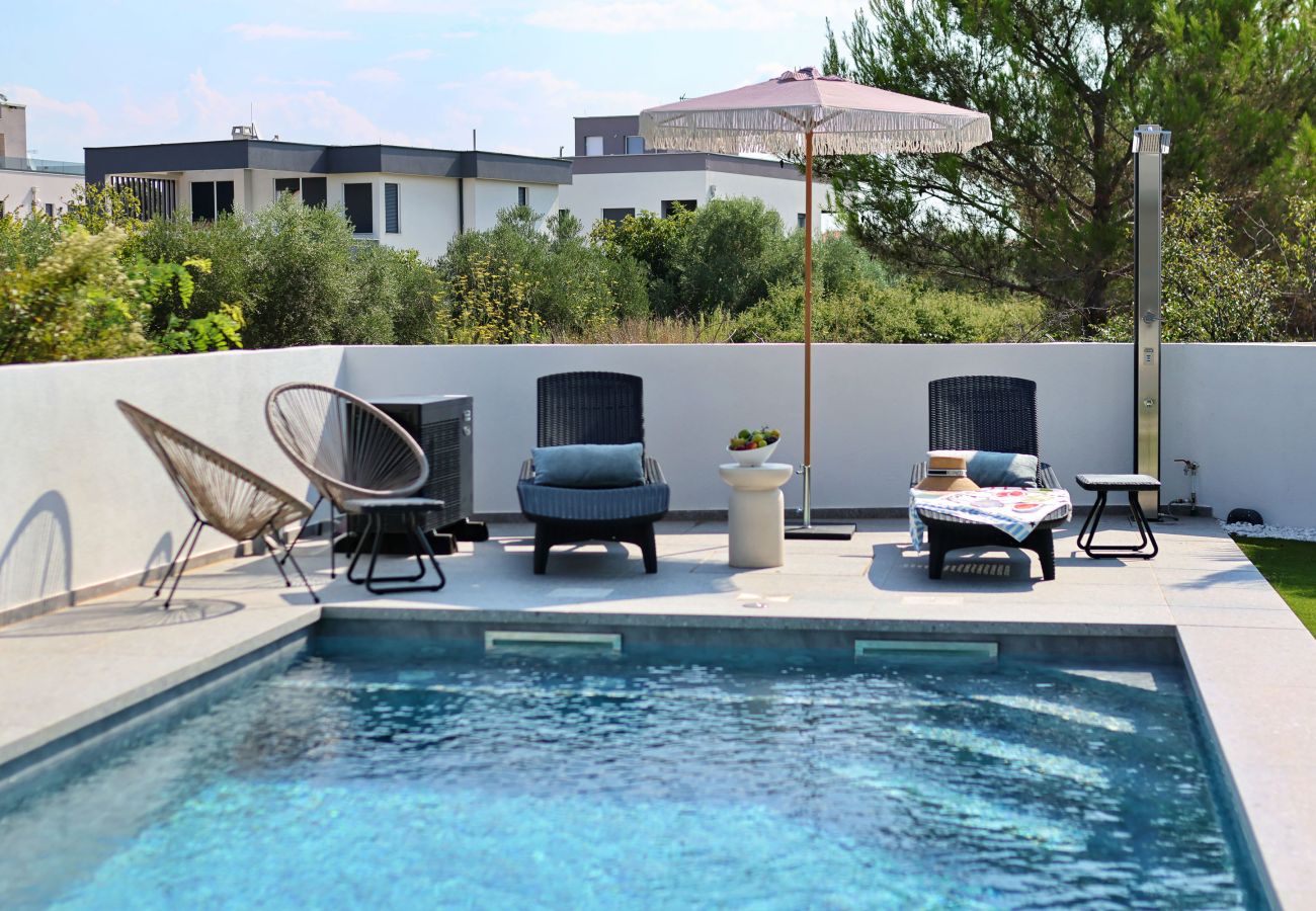 Ferienwohnung in Nin - Ferienwohnung RoBell mit Privatpool