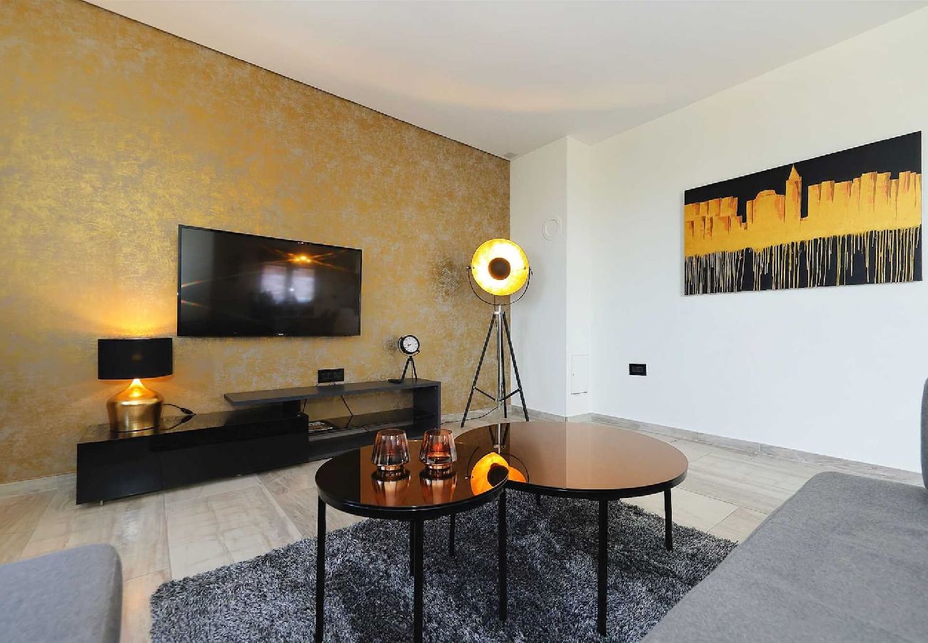 Ferienwohnung in Zadar - Penthouse 6 mit Whirlpool und Meerblick