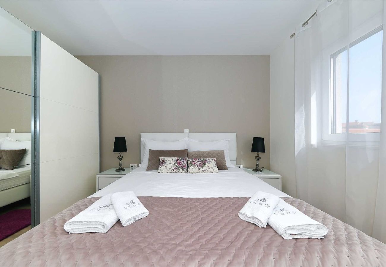 Ferienwohnung in Zadar - Penthouse 6 mit Whirlpool und Meerblick