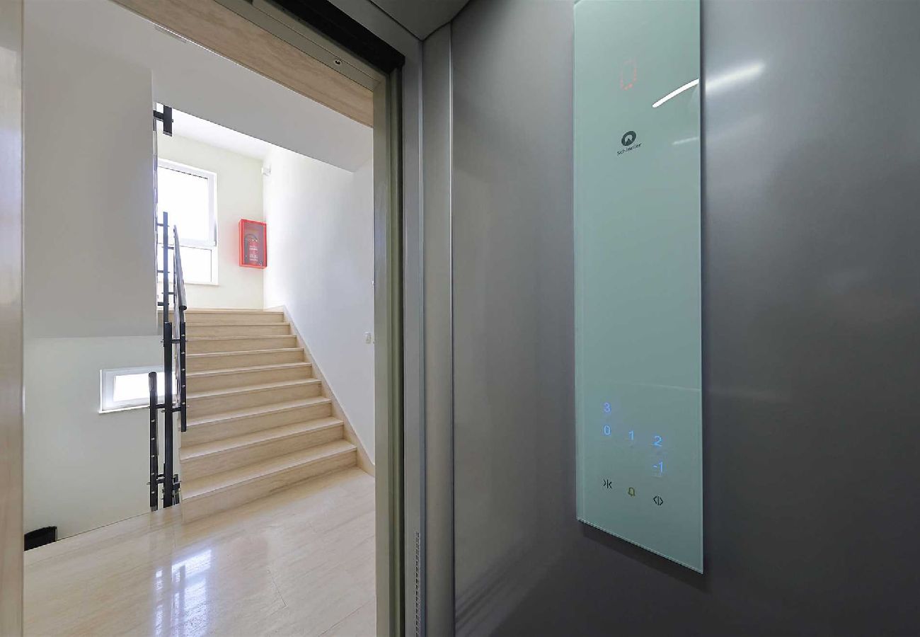 Ferienwohnung in Zadar - Penthouse 6 mit Whirlpool und Meerblick