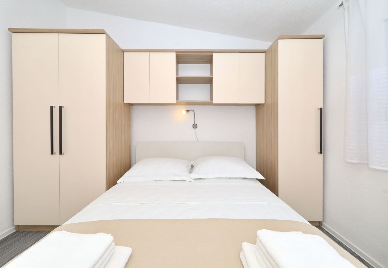 Ferienwohnung in Maslenica - Ferienwohnung Simaruna mit Meerblick