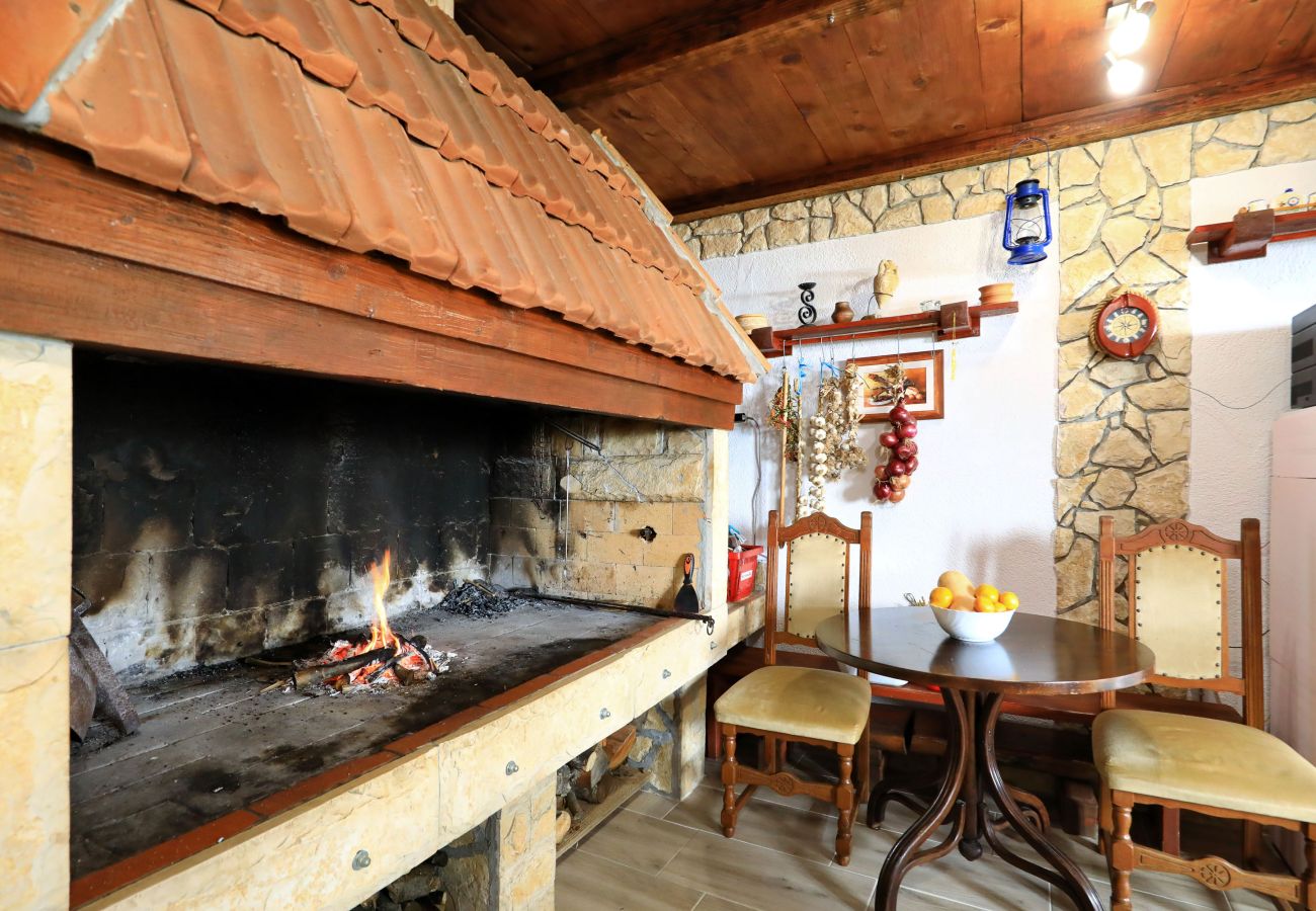 Ferienwohnung in Maslenica - Ferienwohnung Simaruna mit Meerblick