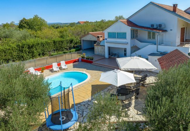 Ferienhaus in Polaca - Ferienhaus Polaca mit Pool