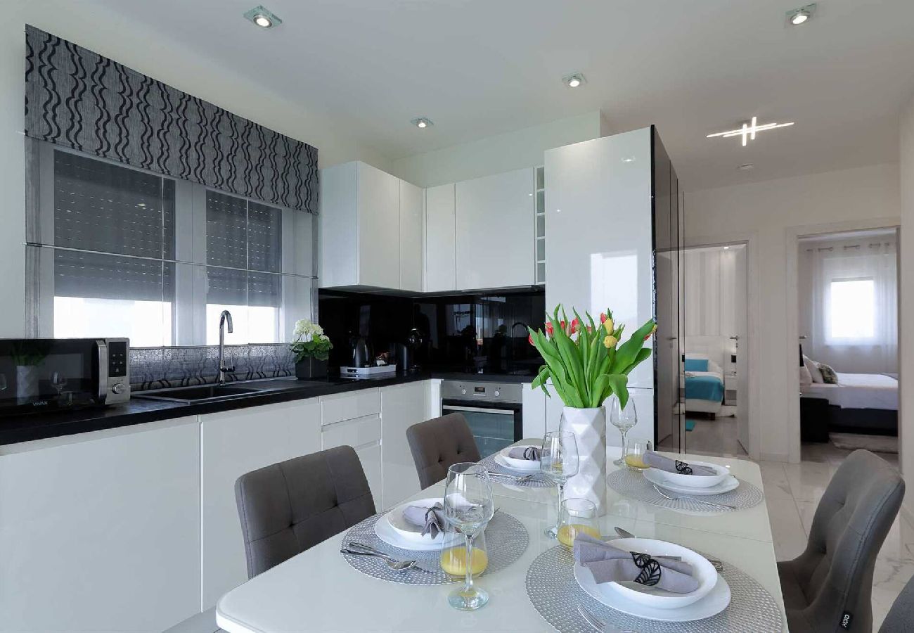 Ferienwohnung in Zadar - Ferienwohnung Luxury Apartment 3 mit Balkon