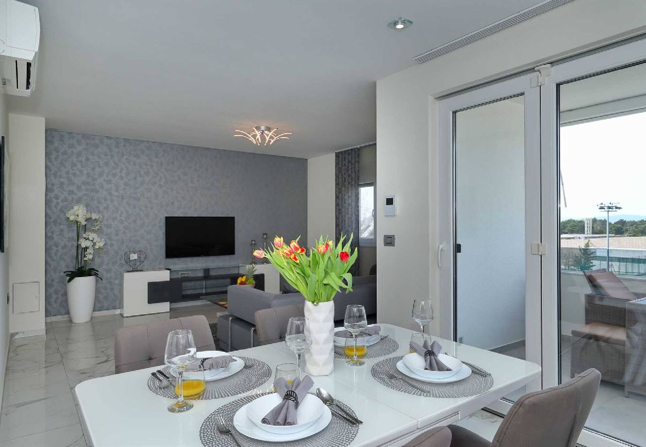 Ferienwohnung in Zadar - Ferienwohnung Luxury Apartment 3 mit Balkon