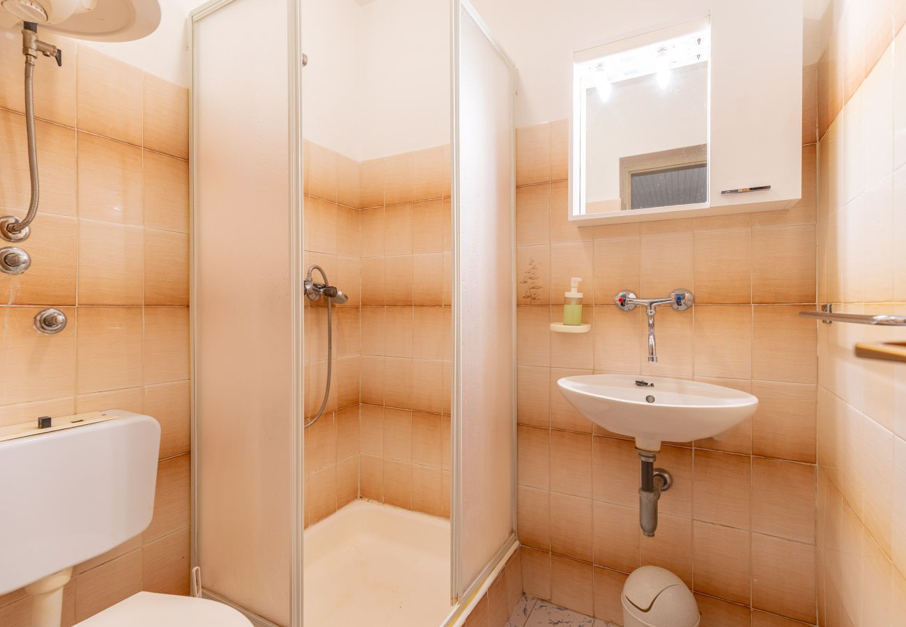 Ferienwohnung in Starigrad - Ferienwohnung Tinka No.7 strandnah