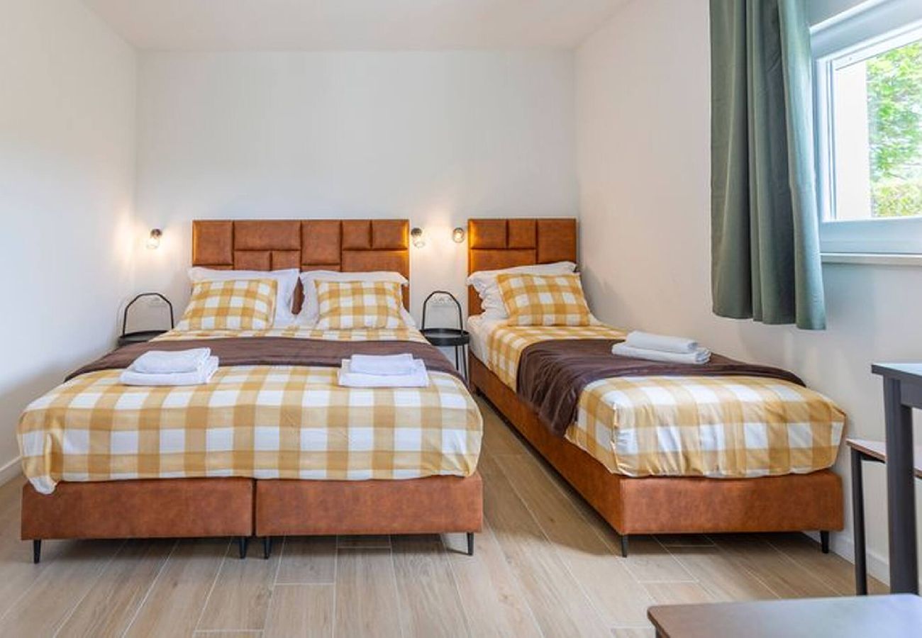 Studio in Starigrad - Studio Stanic No.1 mit Terrasse