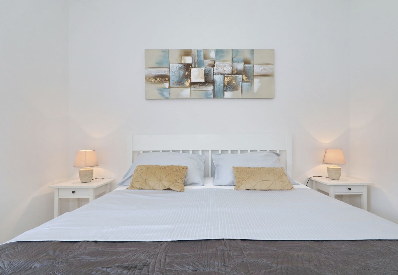 Ferienhaus in Lovinac - Ferienhaus Demare mit beheiztem Pool