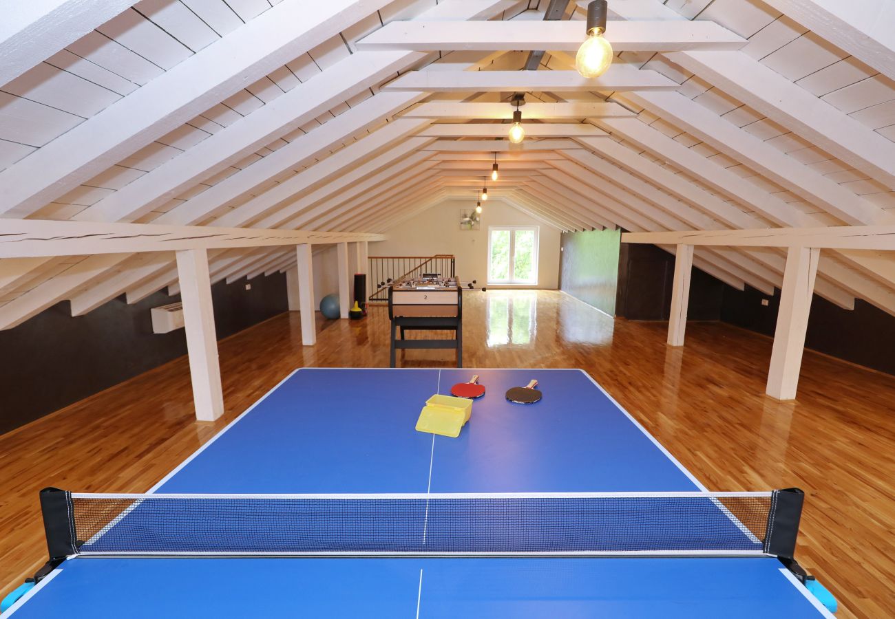 Ferienhaus in Lovinac - Ferienhaus Demare mit beheiztem Pool