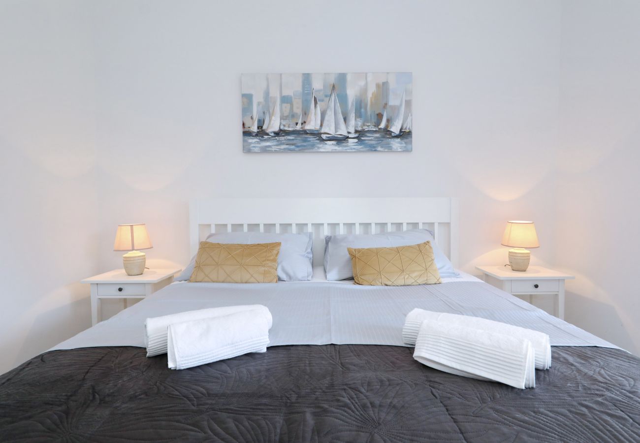 Ferienhaus in Lovinac - Ferienhaus Demare mit beheiztem Pool