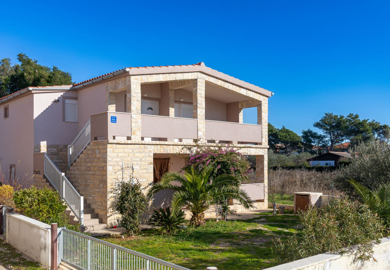 Ferienwohnung in Vir - Ferienwohnung Bojo No 1 strandnah