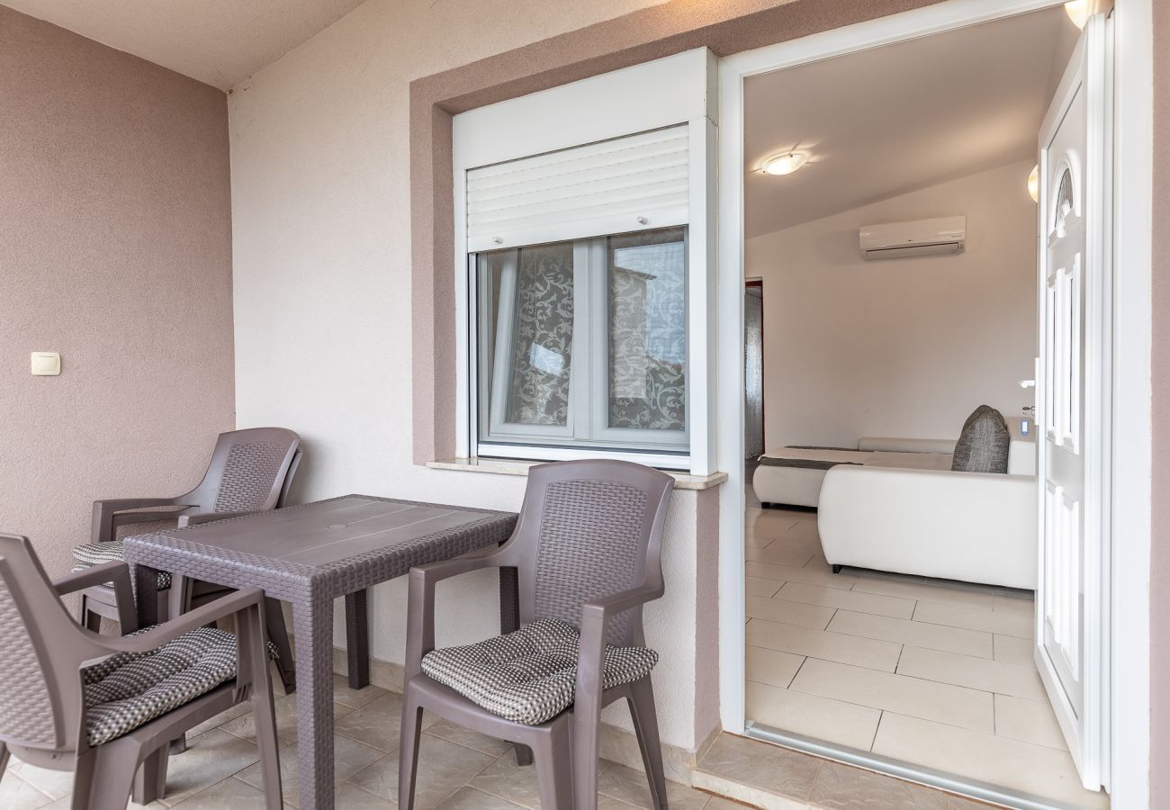 Ferienwohnung in Vir - Ferienwohnung Bojo No 1 strandnah