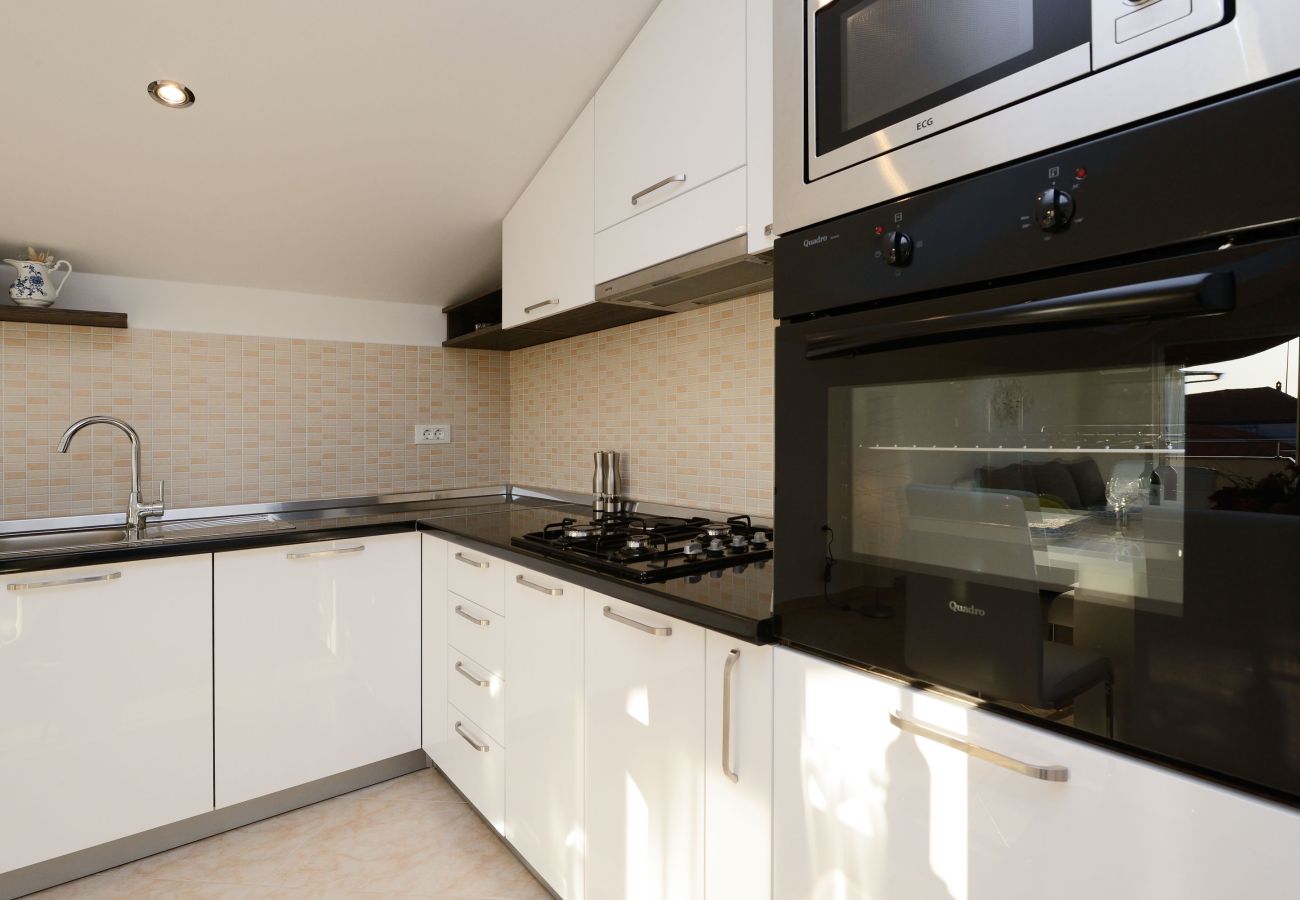 Ferienwohnung in Zadar - Ferienwohnung Marinko No.1 nahe SC Višnjik