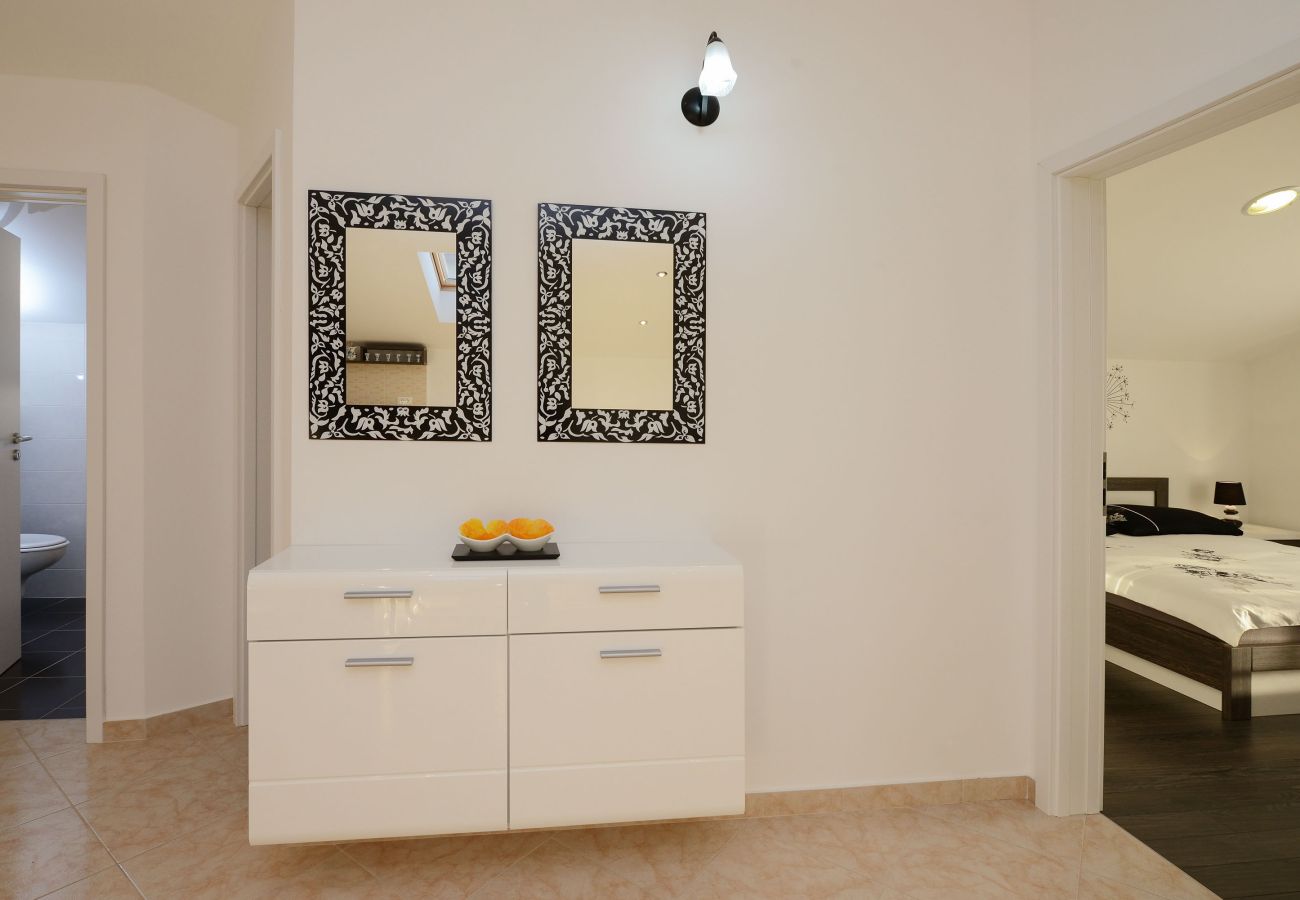 Ferienwohnung in Zadar - Ferienwohnung Marinko No.1 nahe SC Višnjik