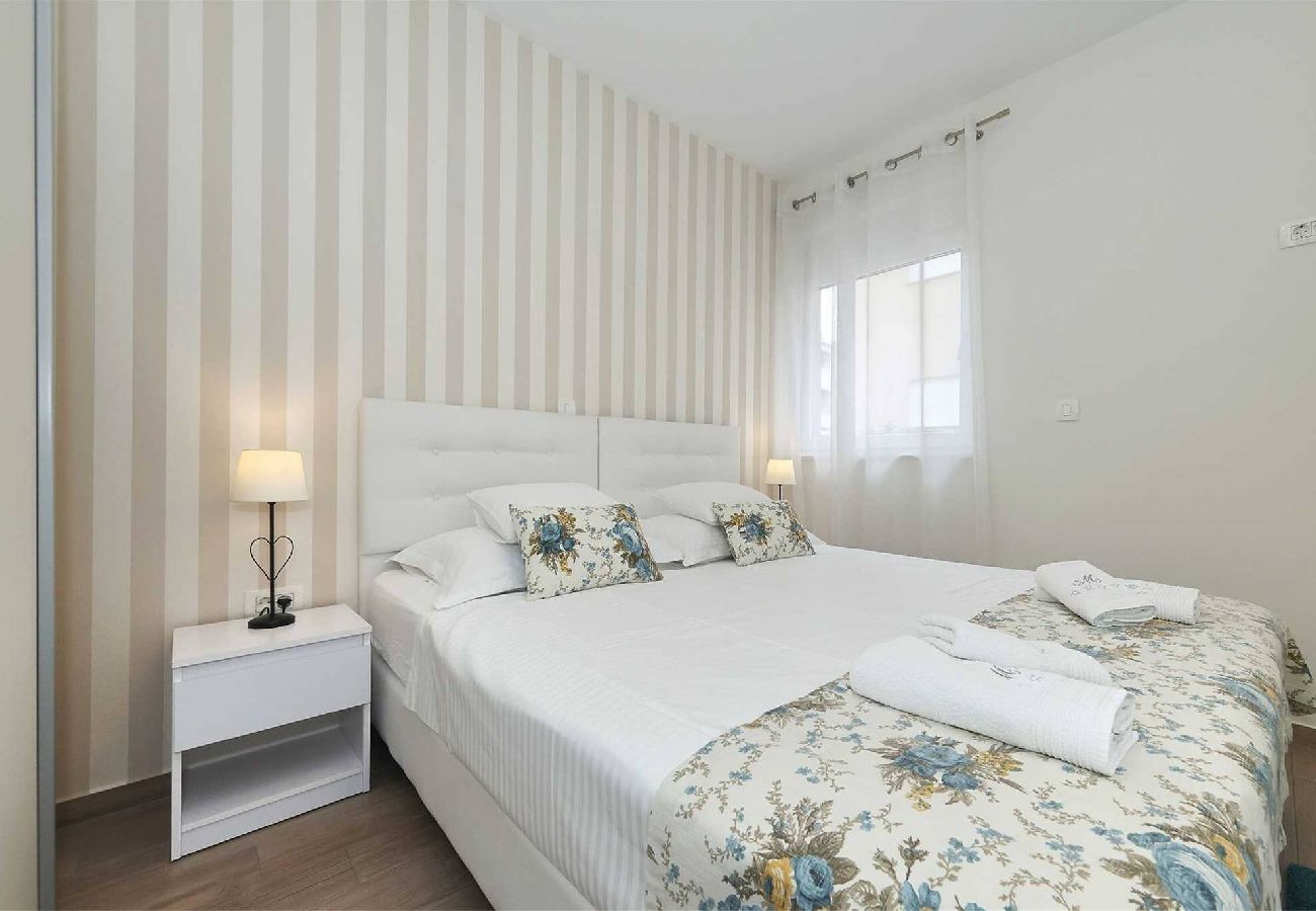Ferienwohnung in Zadar -  Ferienwohnung Luxury Apartment 2 mit Terrasse