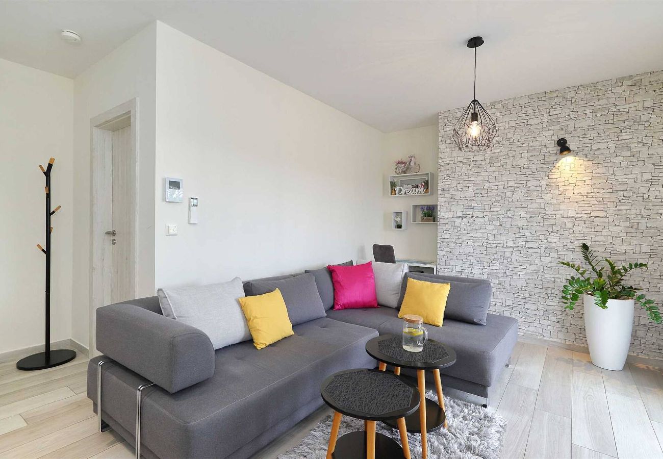 Ferienwohnung in Zadar -  Ferienwohnung Luxury Apartment 2 mit Terrasse
