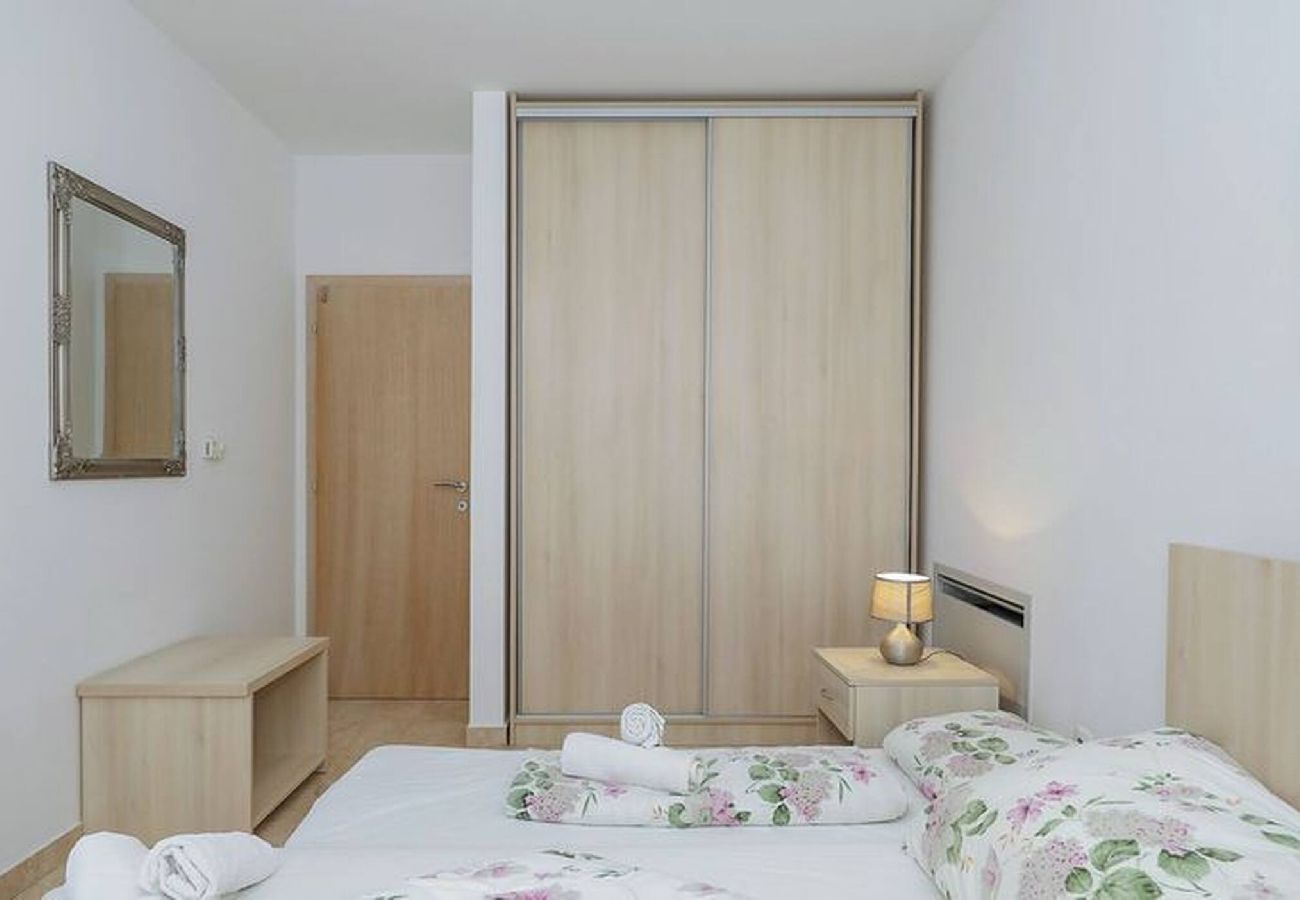 Ferienwohnung in Privlaka - -