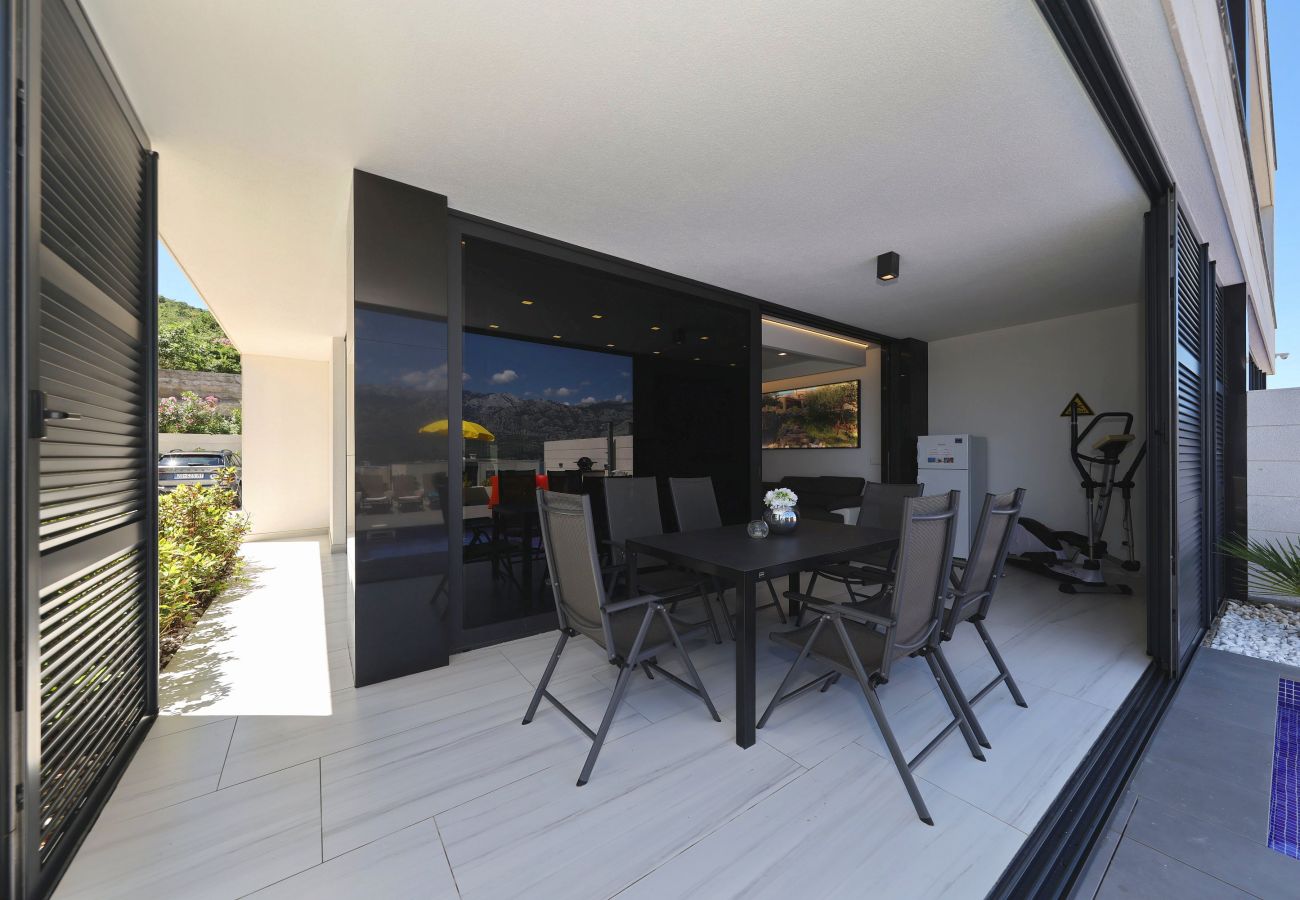 Villa in Vinjerac - Villa One mit beheiztem Pool
