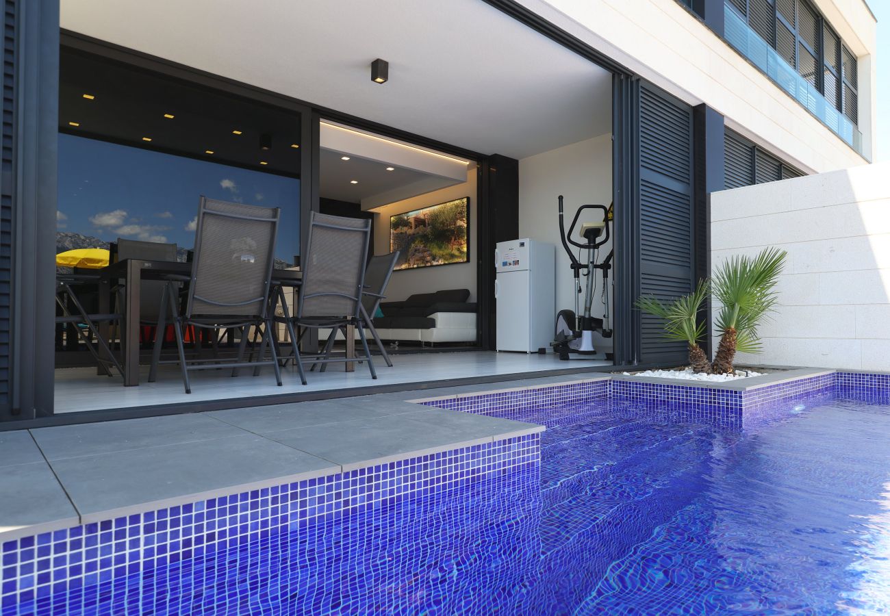 Villa in Vinjerac - Villa One mit beheiztem Pool