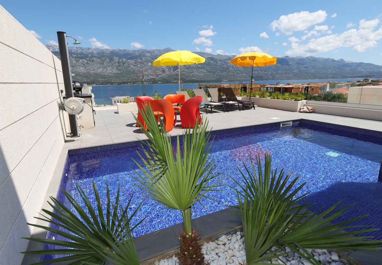 Villa in Vinjerac - Villa One mit beheiztem Pool
