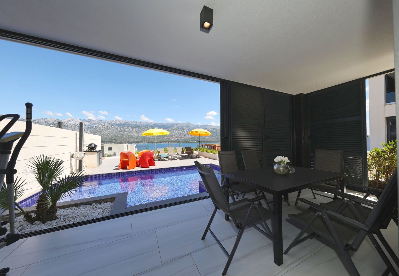 Villa in Vinjerac - Villa One mit beheiztem Pool