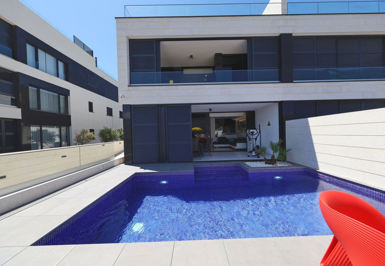 Villa in Vinjerac - Villa One mit beheiztem Pool