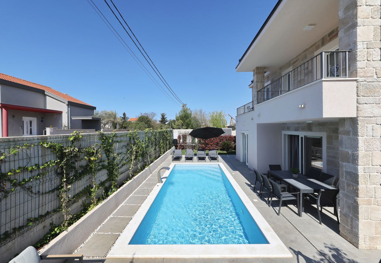 Ferienhaus in Zadar - Ferienhaus Casa Coral mit beheiztem Privatpool