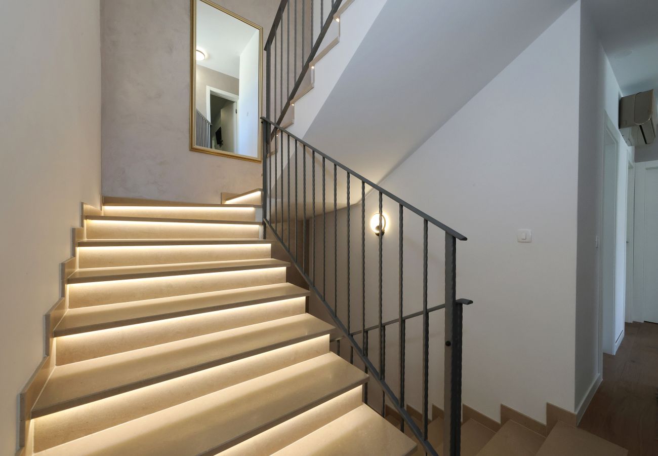 Ferienhaus in Zadar - Ferienhaus Casa Coral mit beheiztem Privatpool