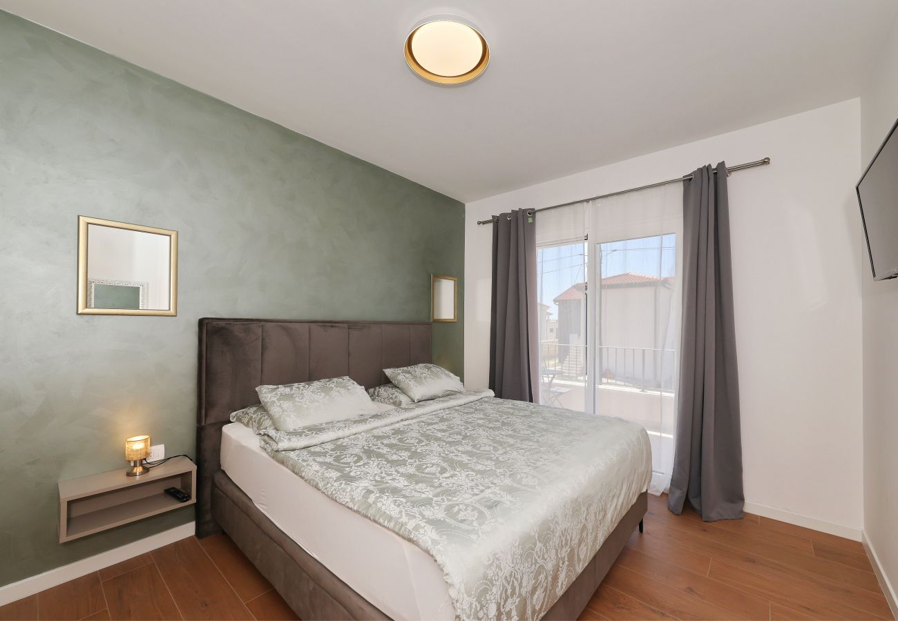 Ferienhaus in Zadar - Ferienhaus Casa Coral mit beheiztem Privatpool